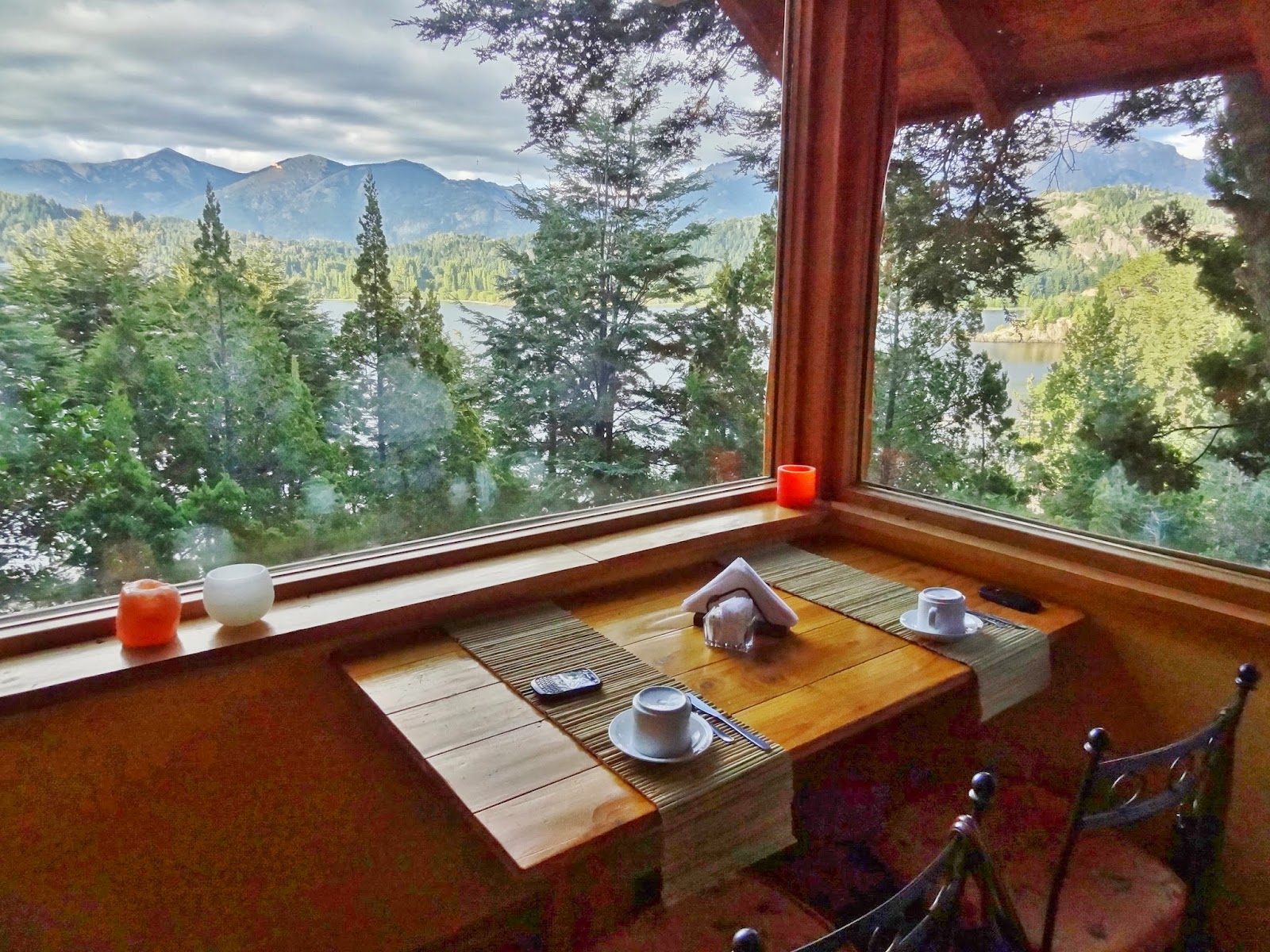 La imagen tiene un atributo ALT vacío; su nombre de archivo es 3e06d-dia12.-bariloche-mendoza1.jpg