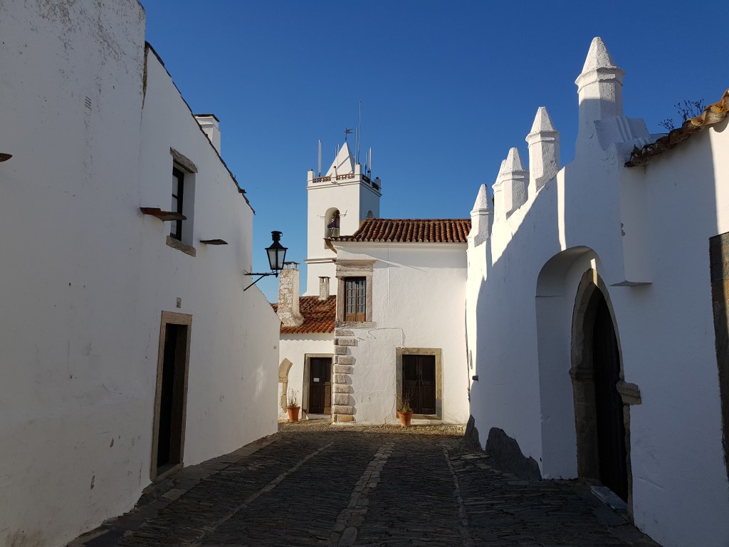 La imagen tiene un atributo ALT vacío; su nombre de archivo es monsaraz-maria-jose-120.jpg